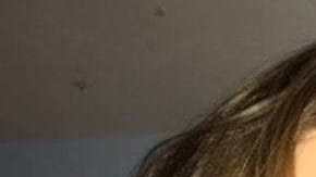 Aline, joven de 18 años, usuaria de Tinder.