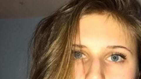 Aline, joven de 18 años, usuaria de Tinder.
