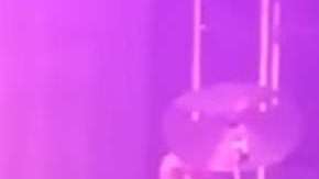 Yuri explotó en pleno concierto.