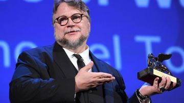 Guillermo del Toro compite a Mejor Director.