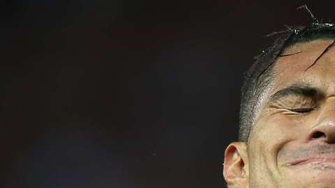 El delantero peruano Paolo Guerrero fue suspendido  por la FIFA. EFE