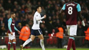 Heung Min Son de Tottenham Hotspur celebra el empate al West Ham United.(Foto: EFE/Neil Hall)