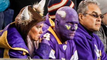 Aficionados de los Minnesota Vikings sintetizan con sus rostros la actitud que a una semana del Super Bowl permea en Minneapolis contra los Philadelphia Eagles. (Foto: EFE/EPA/JUSTIN LANE)