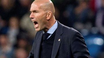 El entrenador francés del Real Madrid Zinedine Zidane en plena frustración. (Foto: EFE/Rodrigo Jiménez)
