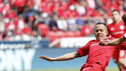 Toluca y Cruz Azul firmaron un empate a un gol este domingo en el estadio Nemesio Diez. (Foto: EFE/Jorge Núñez)