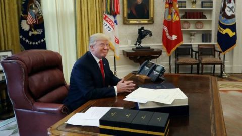 La Casa Blanca ha descalificado las afirmaciones del libro del periodista Michael Wolff, que considera "falsas y engañosas".
