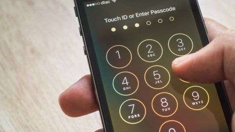 El hombre espiaba el teléfono de su hoy ex esposa