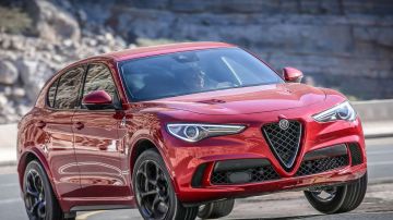 Alfa_Romeo-Stelvio_Quadrifoglio-2018-1280-05