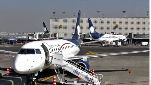 Actualmente algunos vuelos de México a EEUU tienen oficiales mexicanos a bordo.