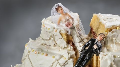 La principal razón de los rompimiento son asuntos económicos.