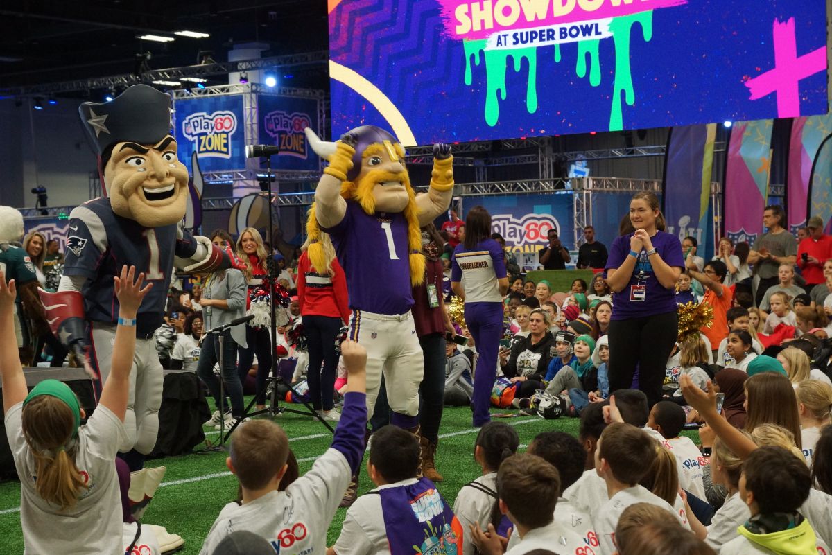 El Día de los Niños contó con la mascota local y las de los equipos del Super Bowl LII.
