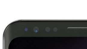 Tiene el aspecto frontal del S8, pero cambia la ubicación del sensor de huellas digitales.
