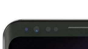 Tiene el aspecto frontal del S8, pero cambia la ubicación del sensor de huellas digitales.