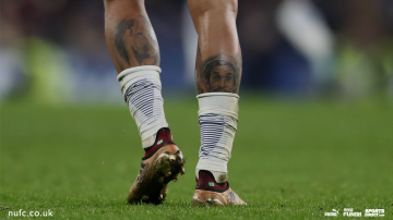 Robert Kenedy lleva tatuado el rostro de "Don Ramón" en la pierna derecha