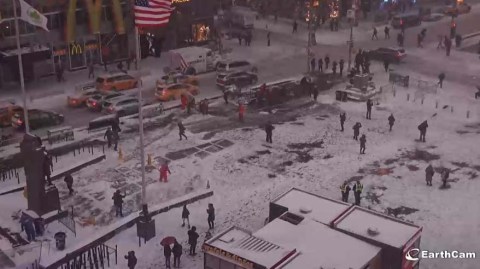 Una cámara en tiempo real capta cada movimiento en la zona de Times Square.