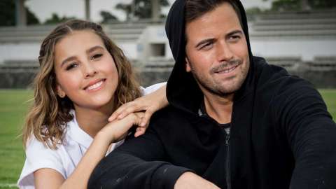 Paulina Goto y Mane de la Parra protagonizan "El Vuelo de la Victoria"