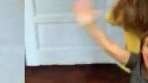 Las maestras y los niños saltaban de la emoción.