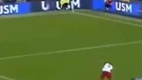 Salomón Rondón fracturó a James McCarthy en una fuerte entrada