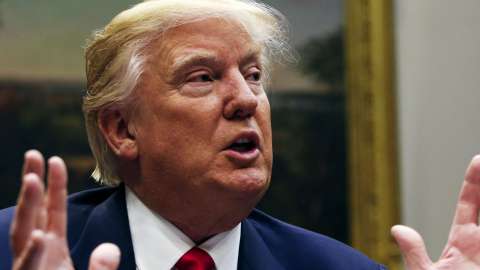 Trump dice que aceptaría camino a la ciudadanía para "Soñadores"