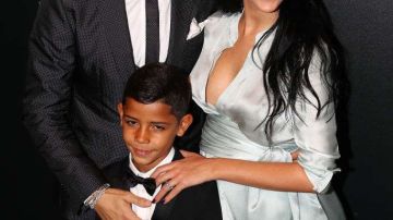 CR7 con Georgina Rodríguez y su hijo en los The Best.