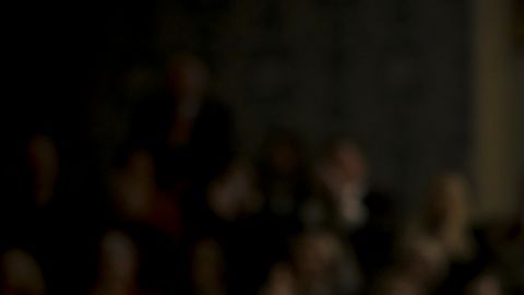 Los aplausos de Trump no fueron bien recibidos por todos.