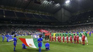 Las selecciones de México y Curazao antes del juego de la Copa de Oro 2017 en el estadio Alamodome. (Foto: Imago7/Etzel Espinosa)
