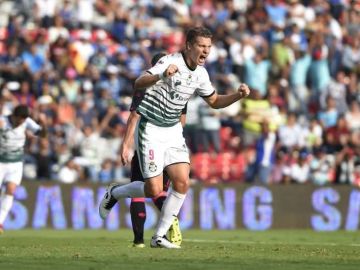 El América está cerca de ser el equipo mexicano más ganador del siglo XXI -  La Opinión