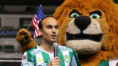 Landon Donovan fue presentado oficialmente con el Club León