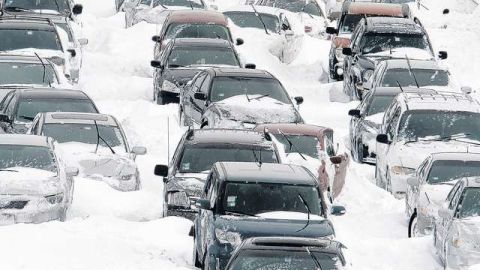 Los efectos en el tráfico de una  tormenta de nieve en Chicago en el 2011.