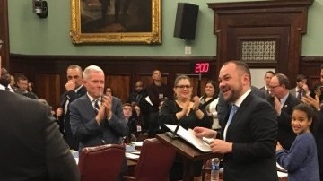 Corey Johnson fue electo presidente del Concejo Municipal.