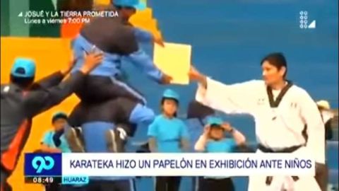 El Karateca hizo el ridículo durante una exhibición