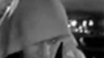 Los asaltantes lograron llevarse la computadora portátil ‘tablet’ del chofer además de $250 que tenía en su bolsillo.