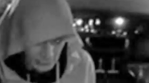 Los asaltantes lograron llevarse la computadora portátil ‘tablet’ del chofer además de $250 que tenía en su bolsillo.