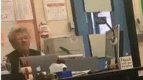 EL gobierno dice que no habrá despidos, pero los sindicatos se oponen a la medida