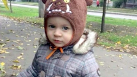 El padre del niño vio como el cuerpo del suicida caía sobre el de su hijo.