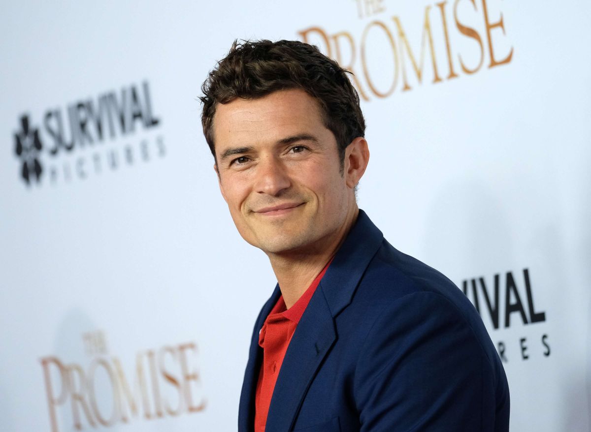 Orlando Bloom shares video of his encounter with a shark while paddleboarding