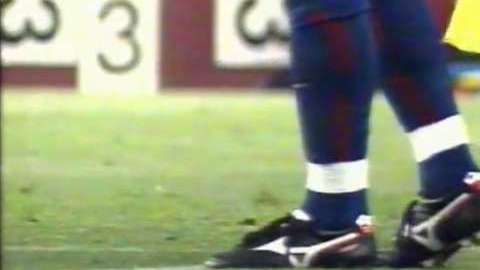 Un exjugador del Barcelona fue detenido durante una pelea clandestina de gallos