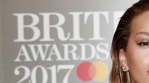 Rita Ora, siempre sensual.