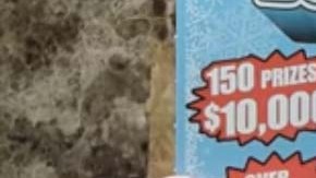 Foto ilustrativa de un tiquete  de "scratch-off" (“rasque y gane”).