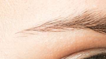 El maquillaje y la hidratación son el arma para batallar contra las ojeras.