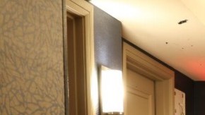 Paddock instaló una cámara de video en el pasillo del piso 32.