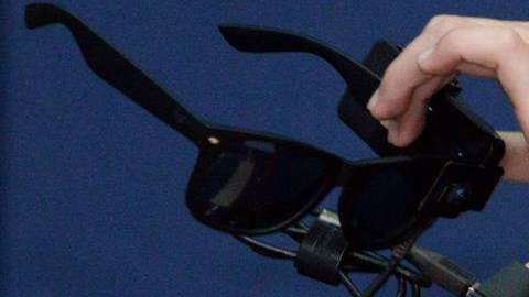 Desarrollan en México lentes inteligentes para débiles visuales.