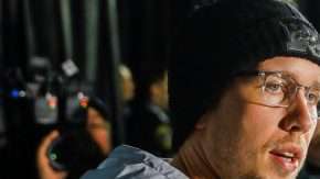 El jugador de los Eagles de Philadelphia Nick Foles atiende a los medios a horas de la realización de la 52 edición del Super Bowl. (Foto: EFE/Tannen Maury)