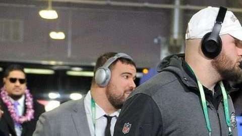 El tackle ofensivo de los Philadelphia Eagles Lane Johnson cuestionó la filosofía de los New England Patriots. (Foto: EFE/EPA/CRAIG LASSIG)