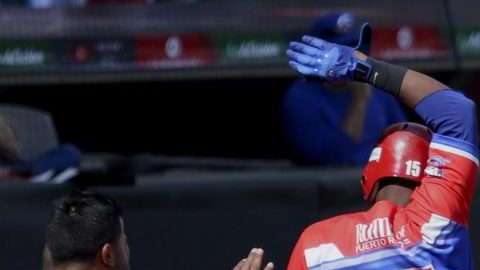 Jugadores de los Criollos de Caguas celebran su pase a semifinales de la Serie del Caribe 2018. Foto: EFE/Carlos Zepeda