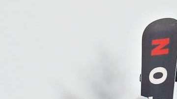 El estadounidense Shaun White impuso el peso de su leyenda en el Snowboard Halfpipe de PyeongChang 2018. (EFE/EPA/SERGEI ILNITSKY)