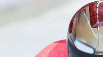 El surcoreano Yun Sungbin se llevó la medalla de oro del Skeleton de PyeongChang 2018, con su célebre casco del super héroe Ironman. (Foto: EFE/EPA/DIEGO AZUBEL)