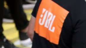 El dueño de los Dallas Mavericks Mark Cuban vuelve a retar a la NBA con sus declaraciones. (Foto: EFE/EPA/ANDREW GOMBERT)