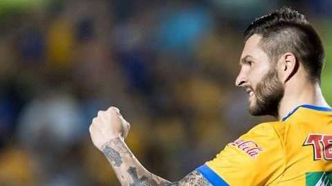 Andre Gignac de Tigres festeja una anotación ante Atlas de Guadalajara. (Foto: EFE/Miguel Sierra)
