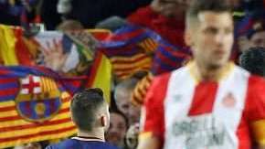 Los jugadores del FC Barcelona celebran el contundente triunfo ante el Girona en el Camp Nou. (Foto: EFE/Alberto Estévez)